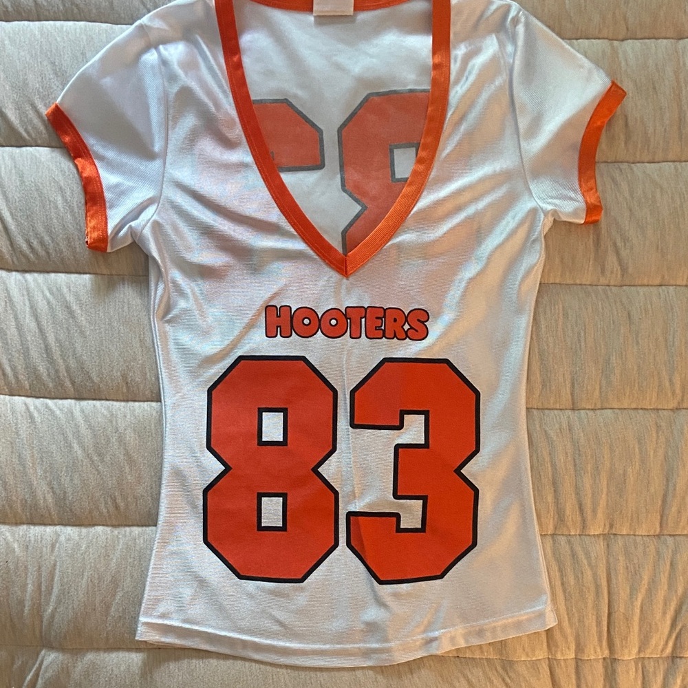Hooters White and Orange V-Neck Jersey with 83 Graphic